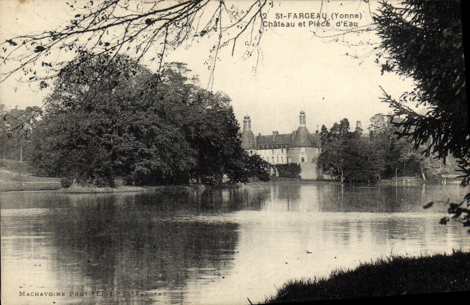CPA St Fargeau Chateau et Plece d'Eau