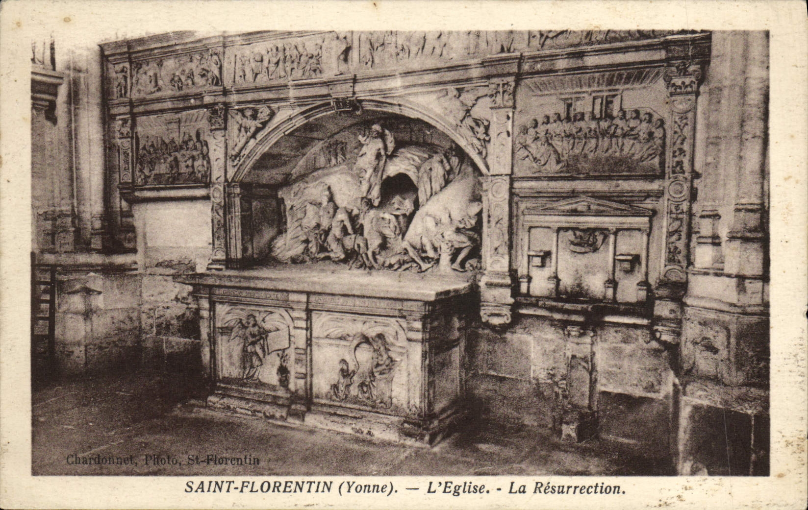 CPA Saint Florentin L'Eglise et La Resurrection