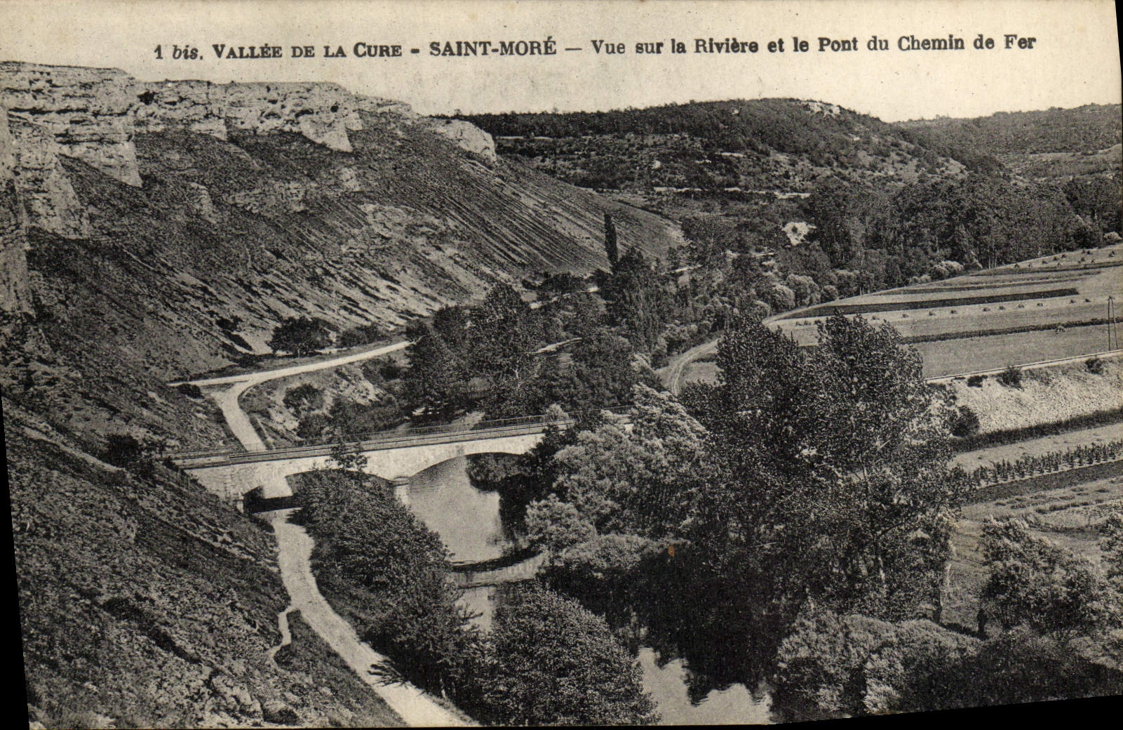 CPA Vallee De La Cure Saint More Vue sur la Riviere et le Pont du Chemin de Fer