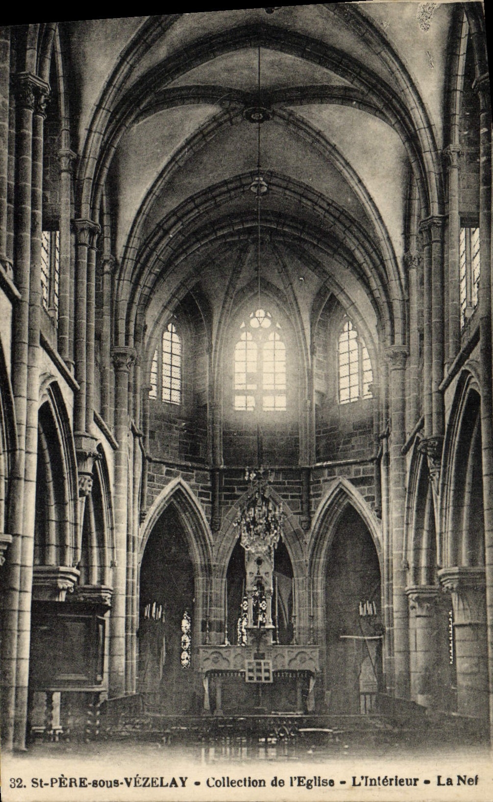 VINTAGE POSTCARD Holy Father under Vezelay Collection of the Church interior the nave