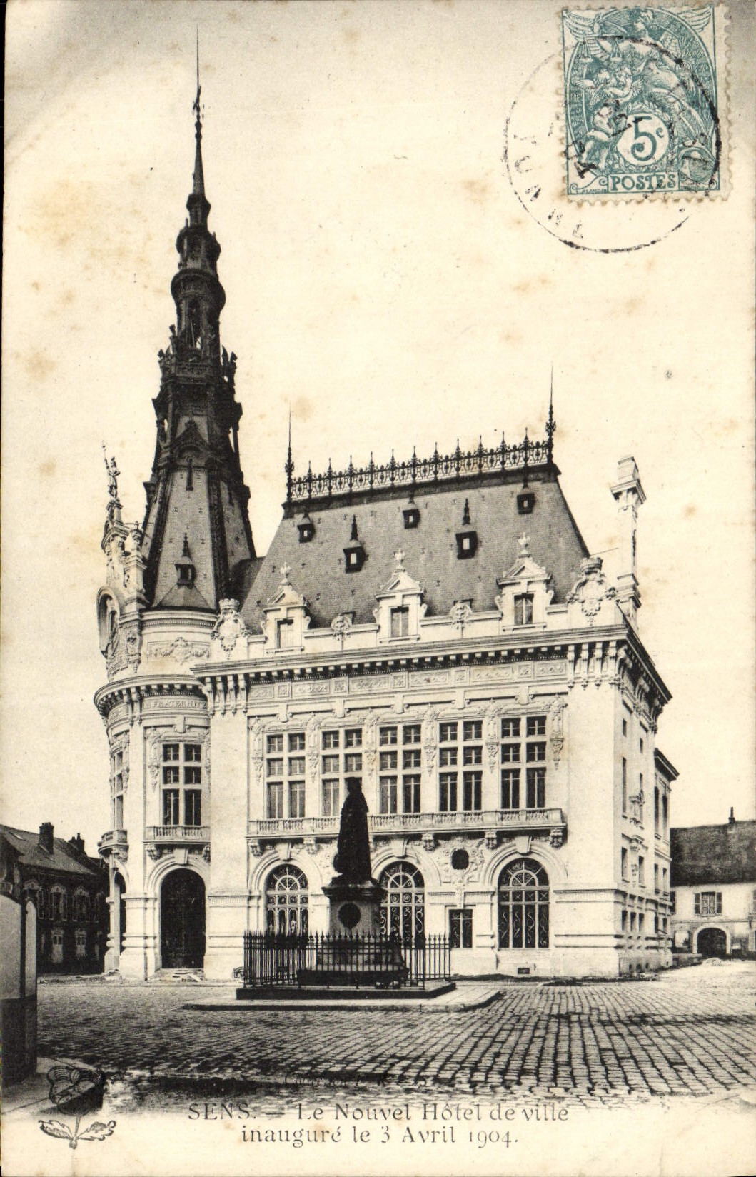 CPA Sens Le Nouel Hotel de ville inaugure le 3 Avril 1904