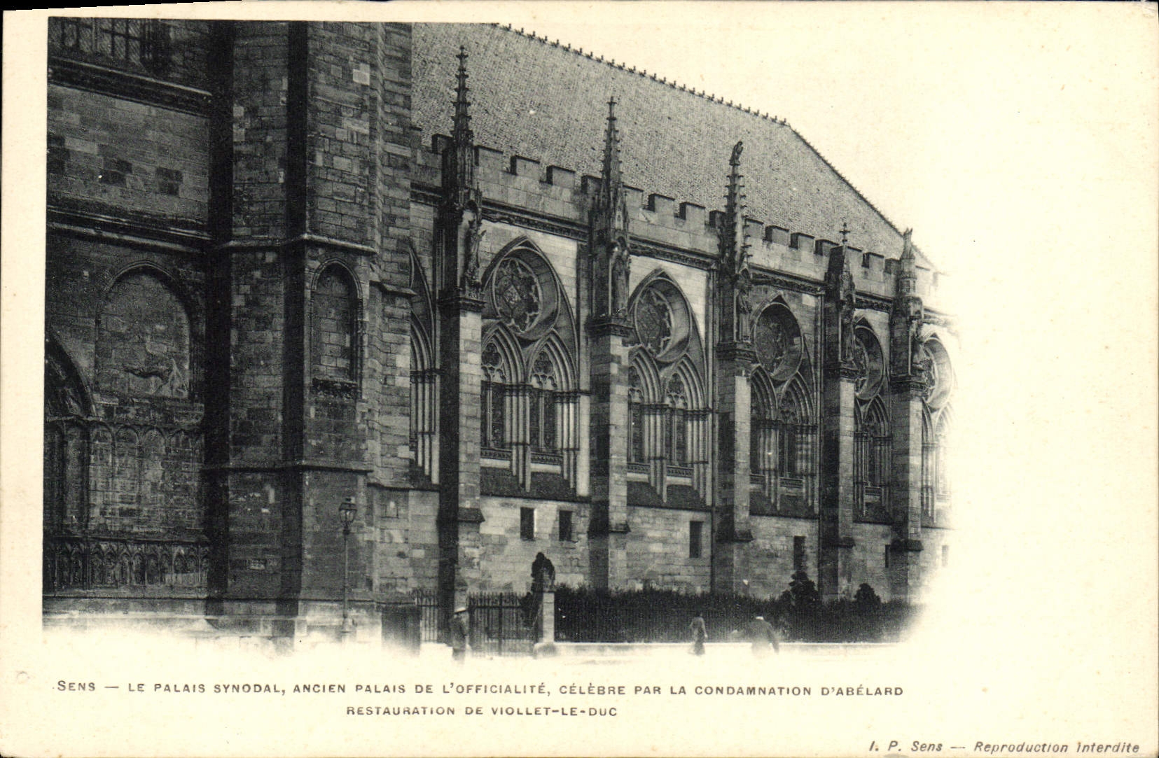 CPA Sens Le Palais synodal Ancien Palais de L'Officialite