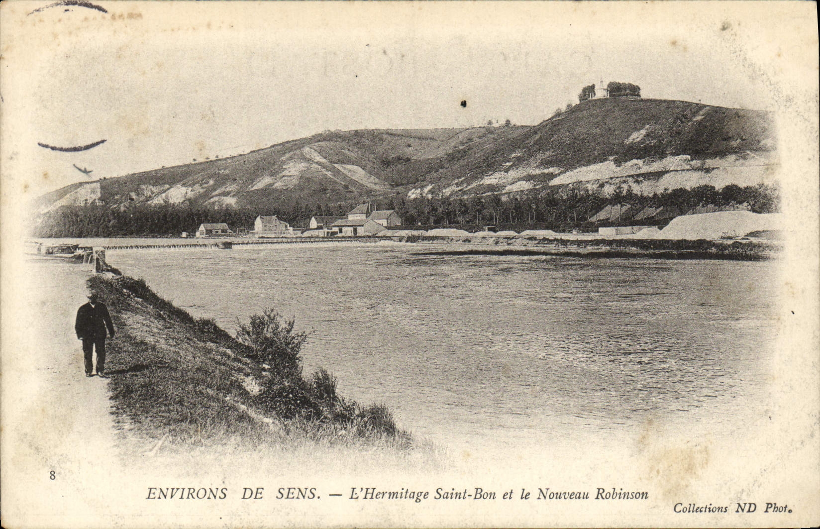 CPA Sens Environs de Sens l'Hermitage Saint Bon et le Nouveau Robinson