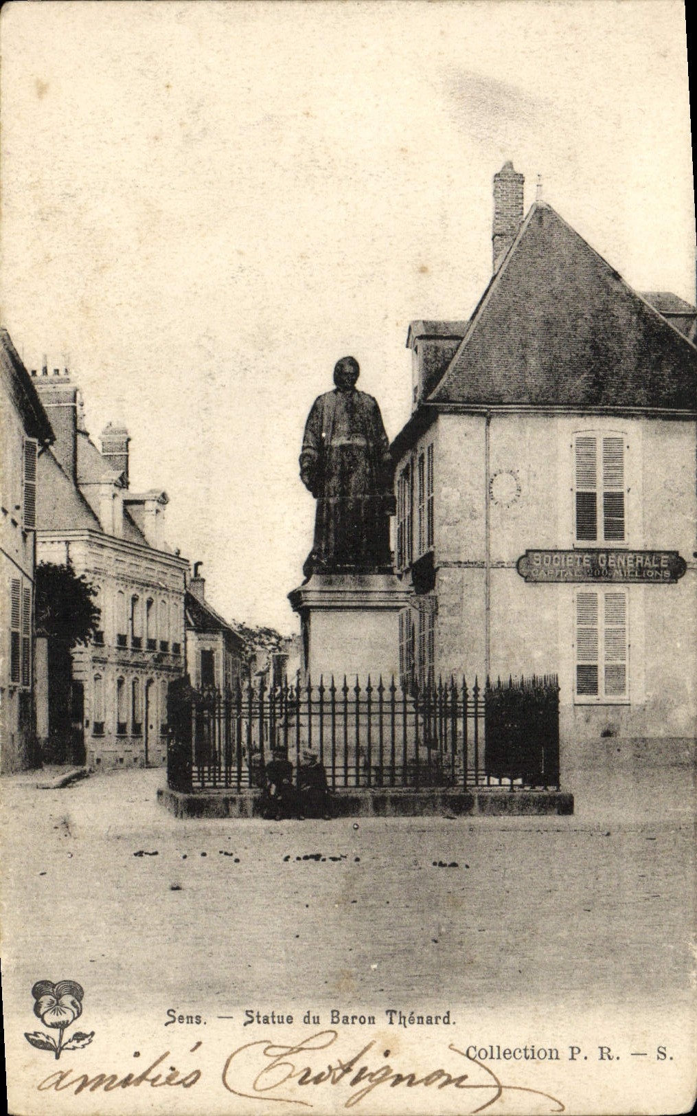 CPA Sens Statue du Baron Thenard