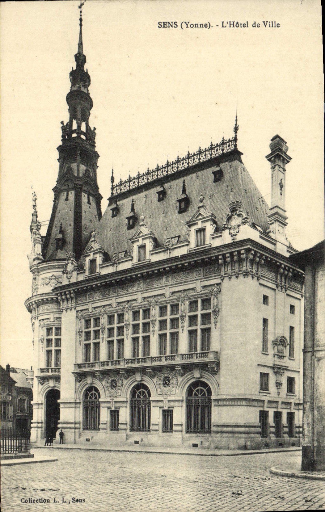 CPA Sens L'Hotel de Ville