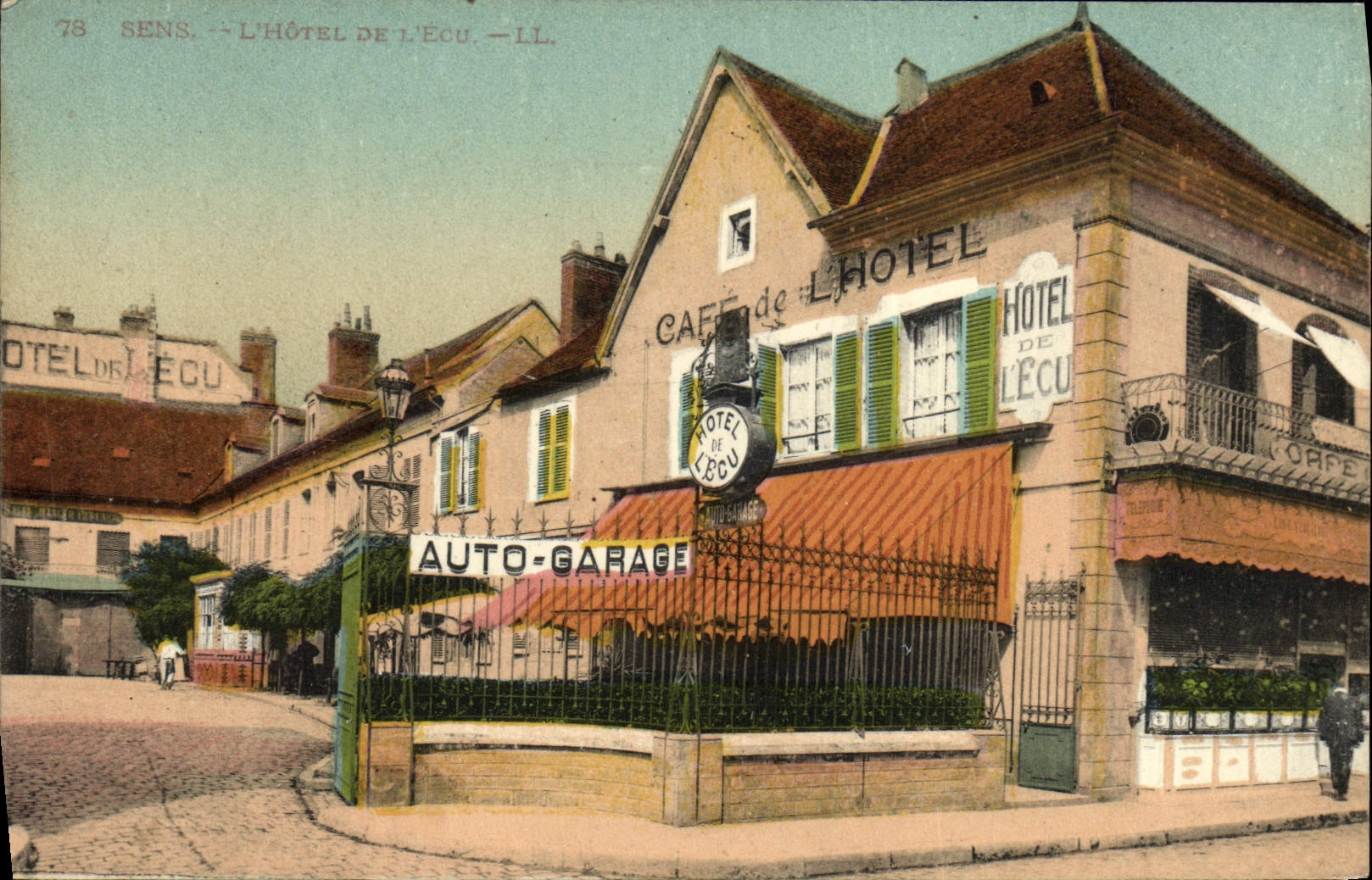 CPA Sens L'Hotel de l'Ecu Garage