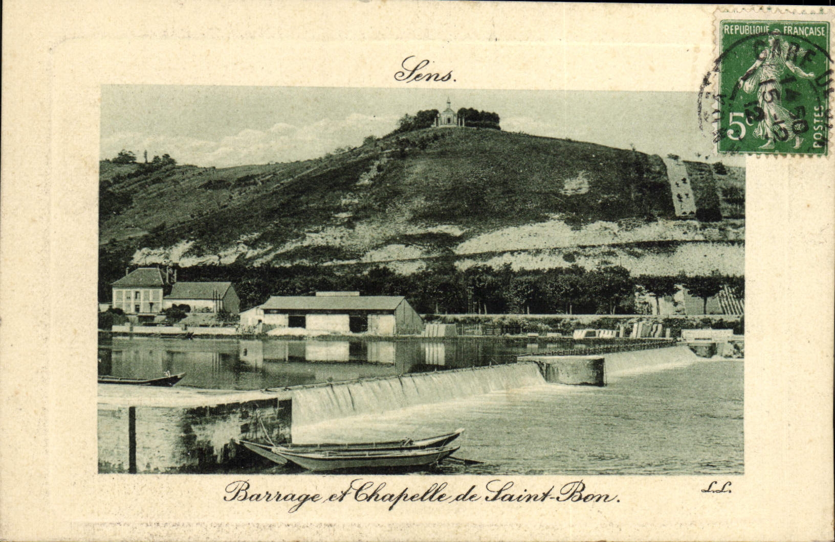 VINTAGE POSTCARD Sens Stopping and Vault of Good Saint