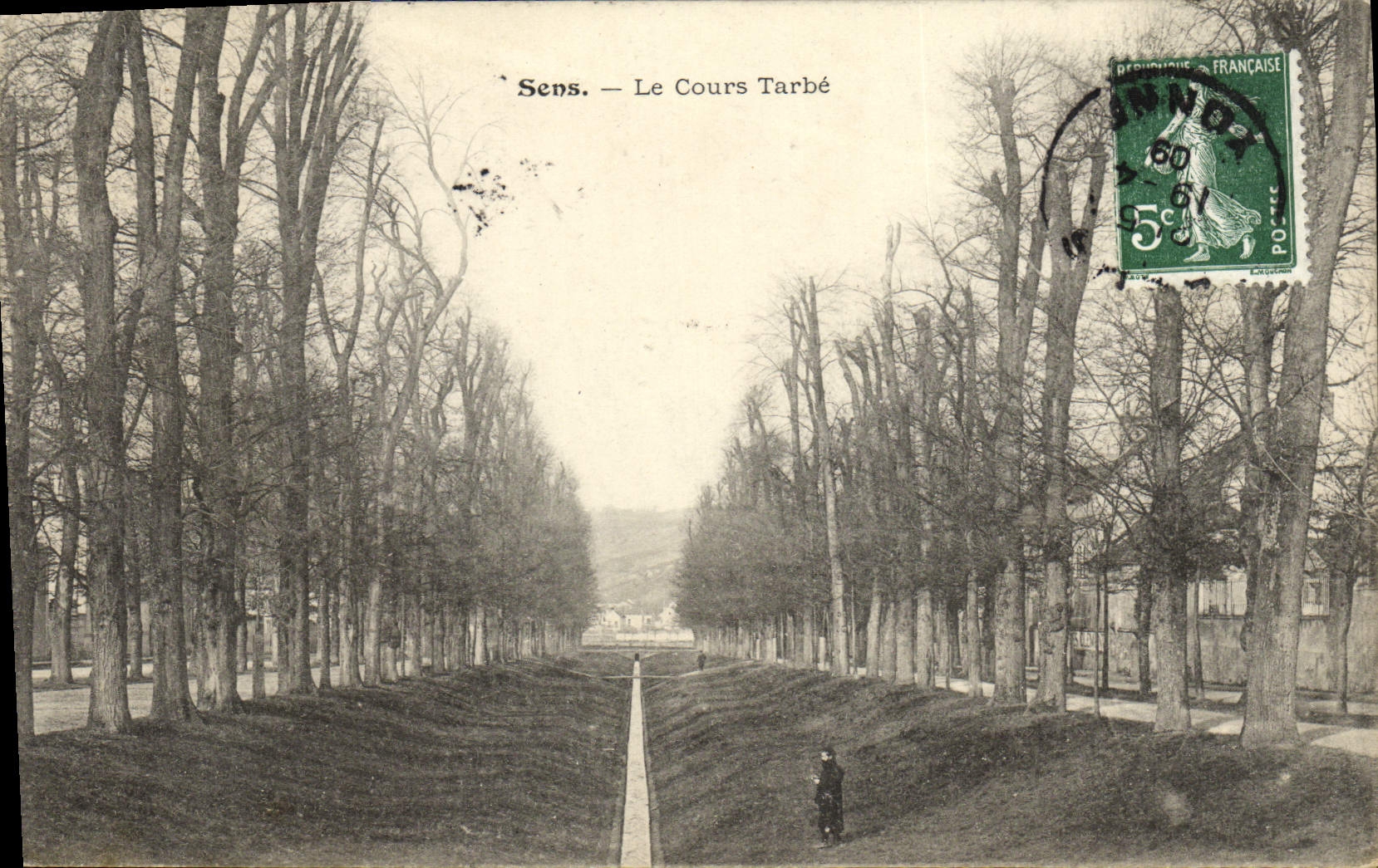 VINTAGE POSTCARD Sens the Tarbe Course