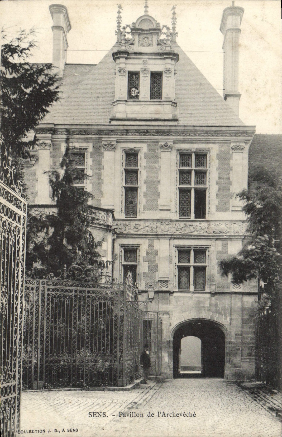 CPA Sens Pavillon de l'Archeveche