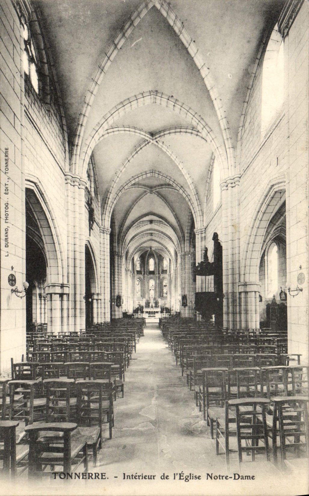 CPA Tonnerre Interieur De l'Eglise Notre Dame