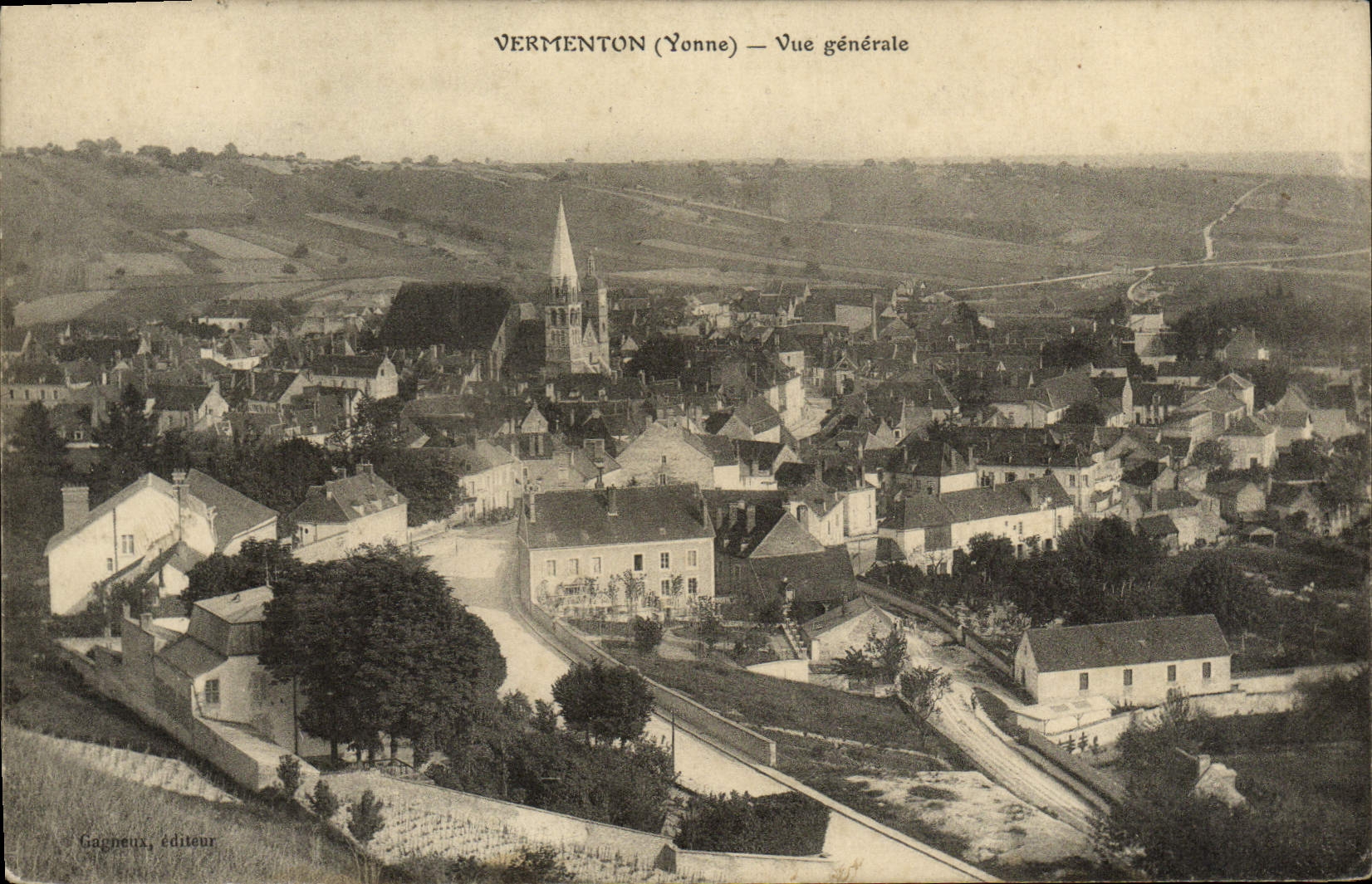 CPA Vermenton Vue Generale