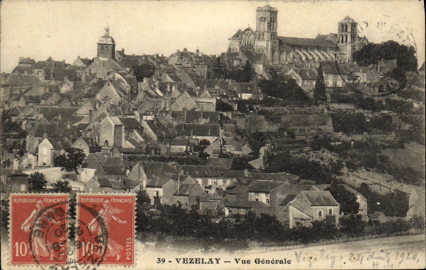 CPA Vezelay Vue Generale