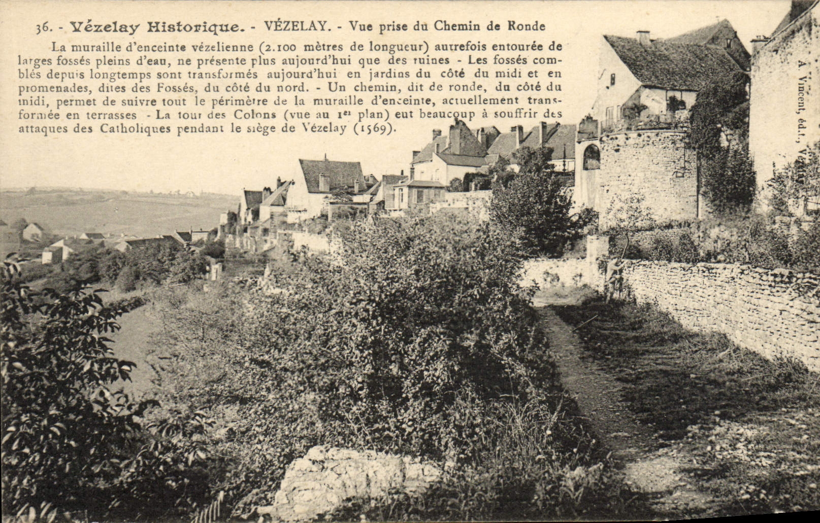 CPA Vezelay Vue Prise du Chemin de Ronde