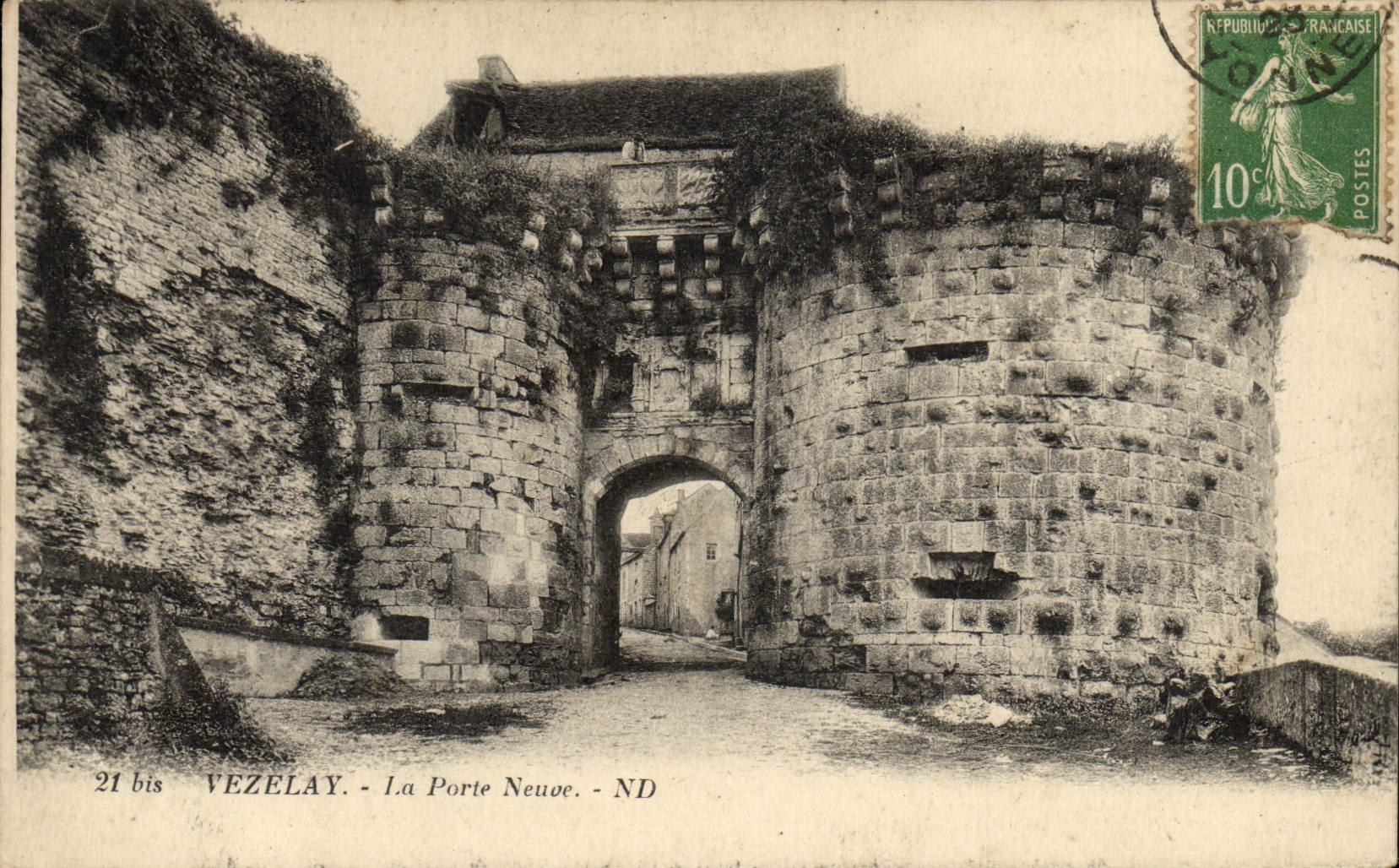 CPA Vezelay La Porte Neure