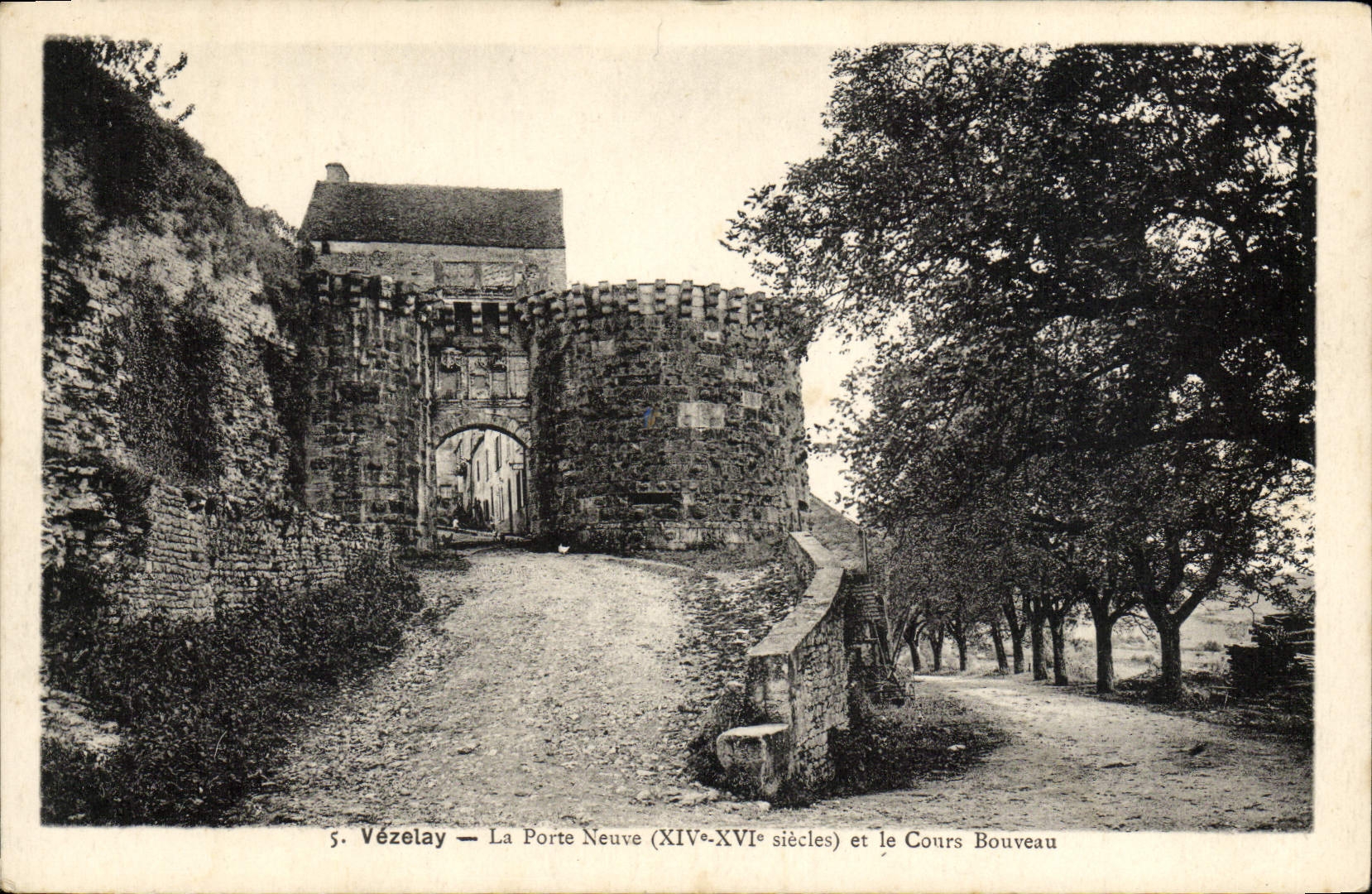 VINTAGE POSTCARD Vezelay the Neure Gate and the course Stone-drift