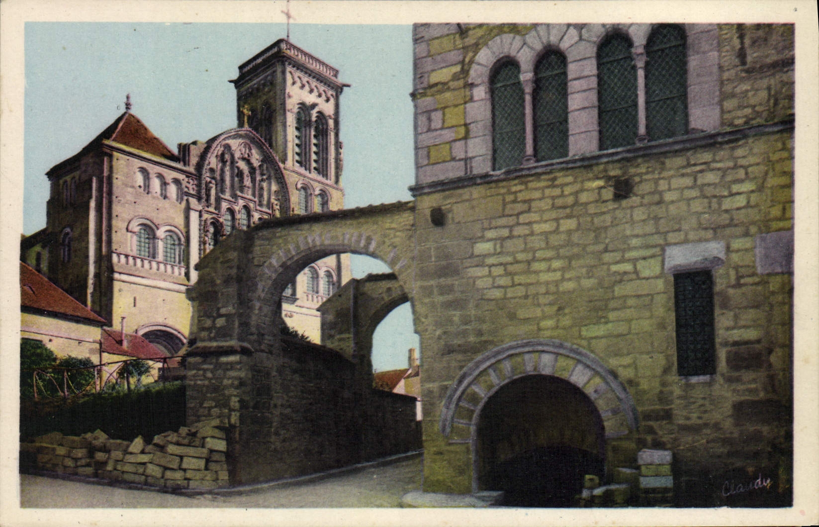 VINTAGE POSTCARD Vezelay the basiliquet and the Romance house