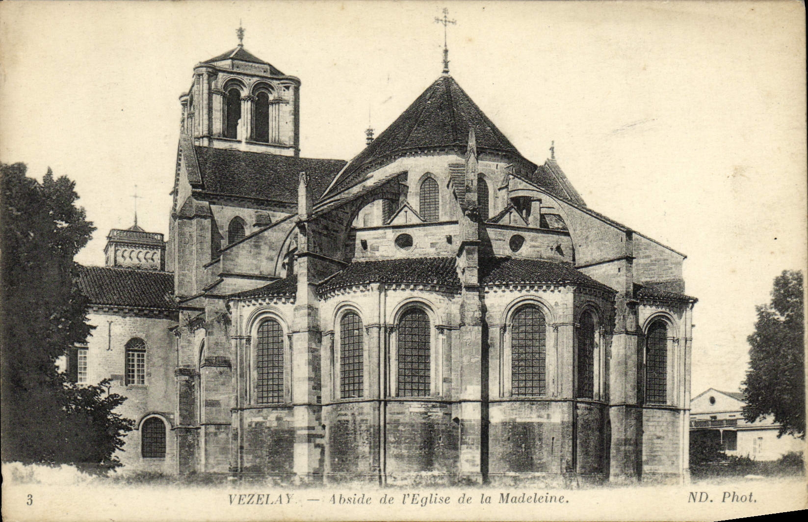 CPA Vezelay Abside de L'Eglise de la Madeleine