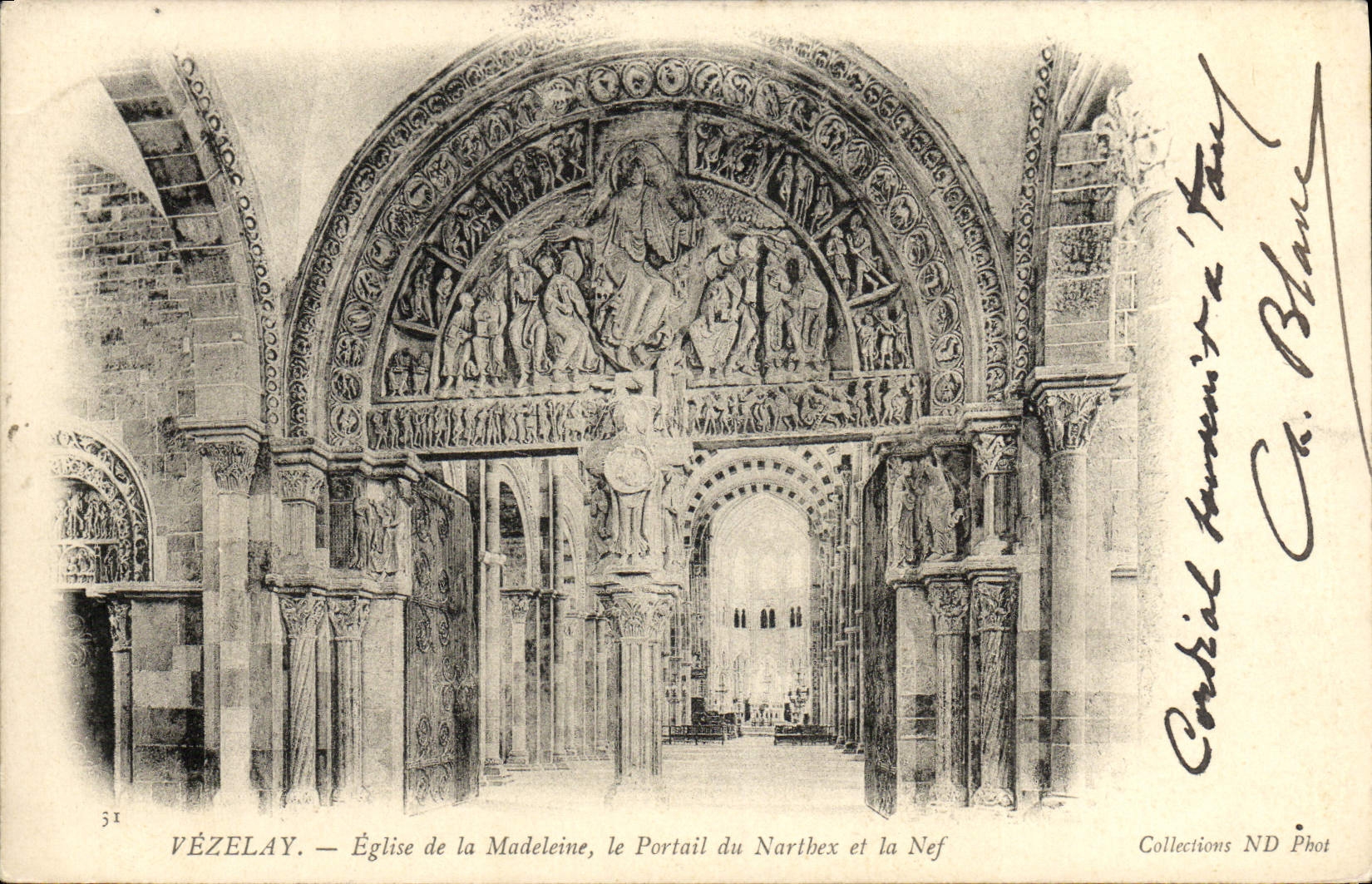CPA Vezelay Eglise de la Madeleine le Portail du Narthex et la nef