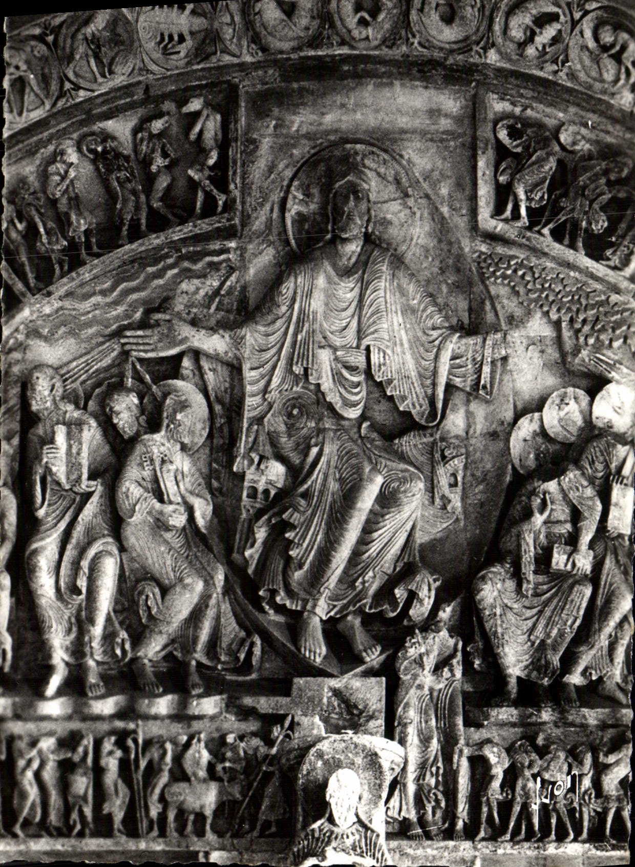 CPM Vezelay La Basilique de la Madeleine Detail di portail central