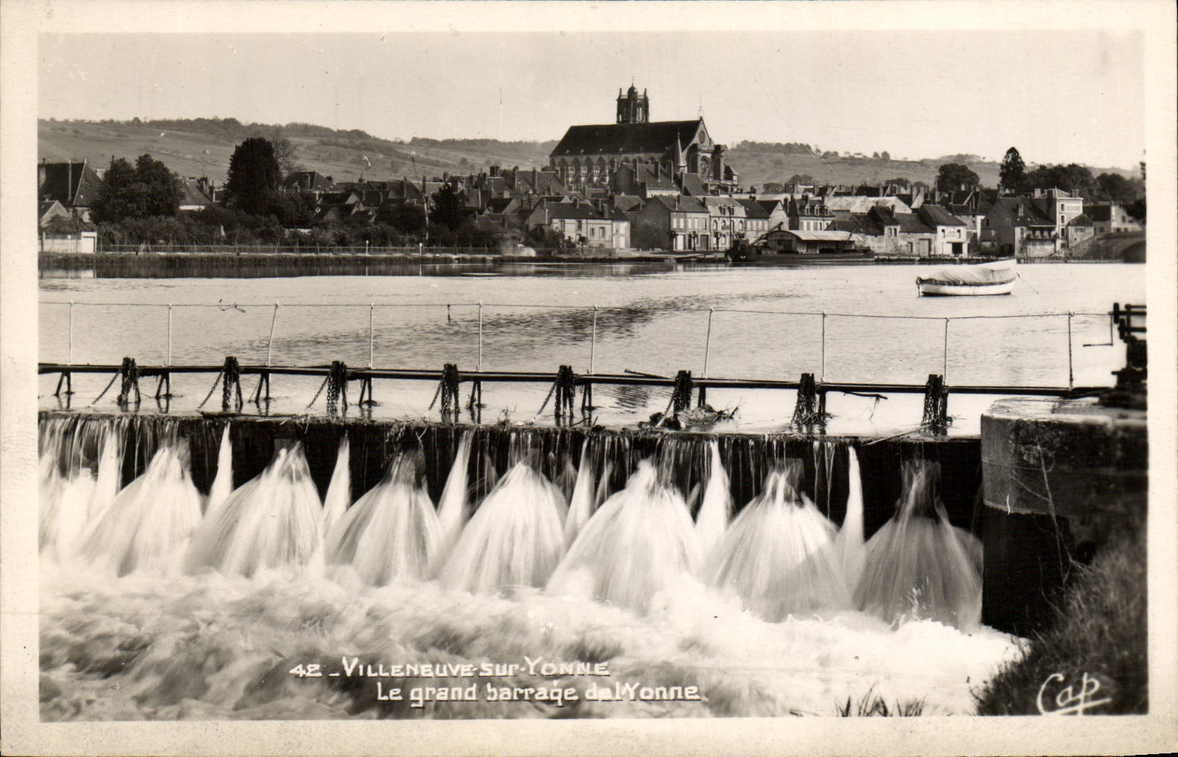 VINTAGE POSTCARD Villeneuve On Yonne Dam Of Yonne