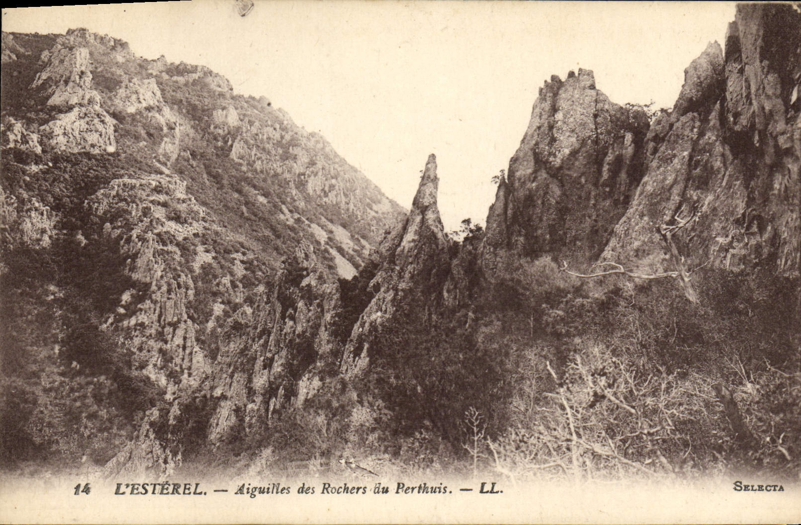 VINTAGE POSTCARD Esterel Needles Of the Rocks Of Perthuis