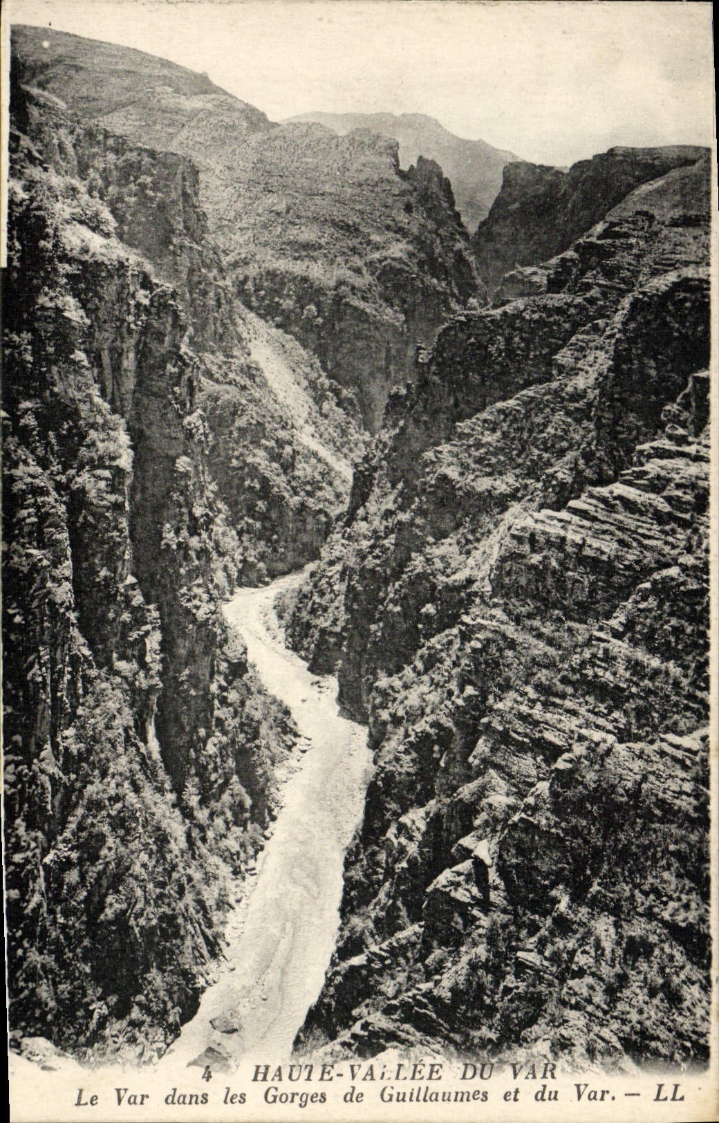 CPA Haute Vallee Du Var Le Var Dans Les Gorges De Guillaumes Et Du Var