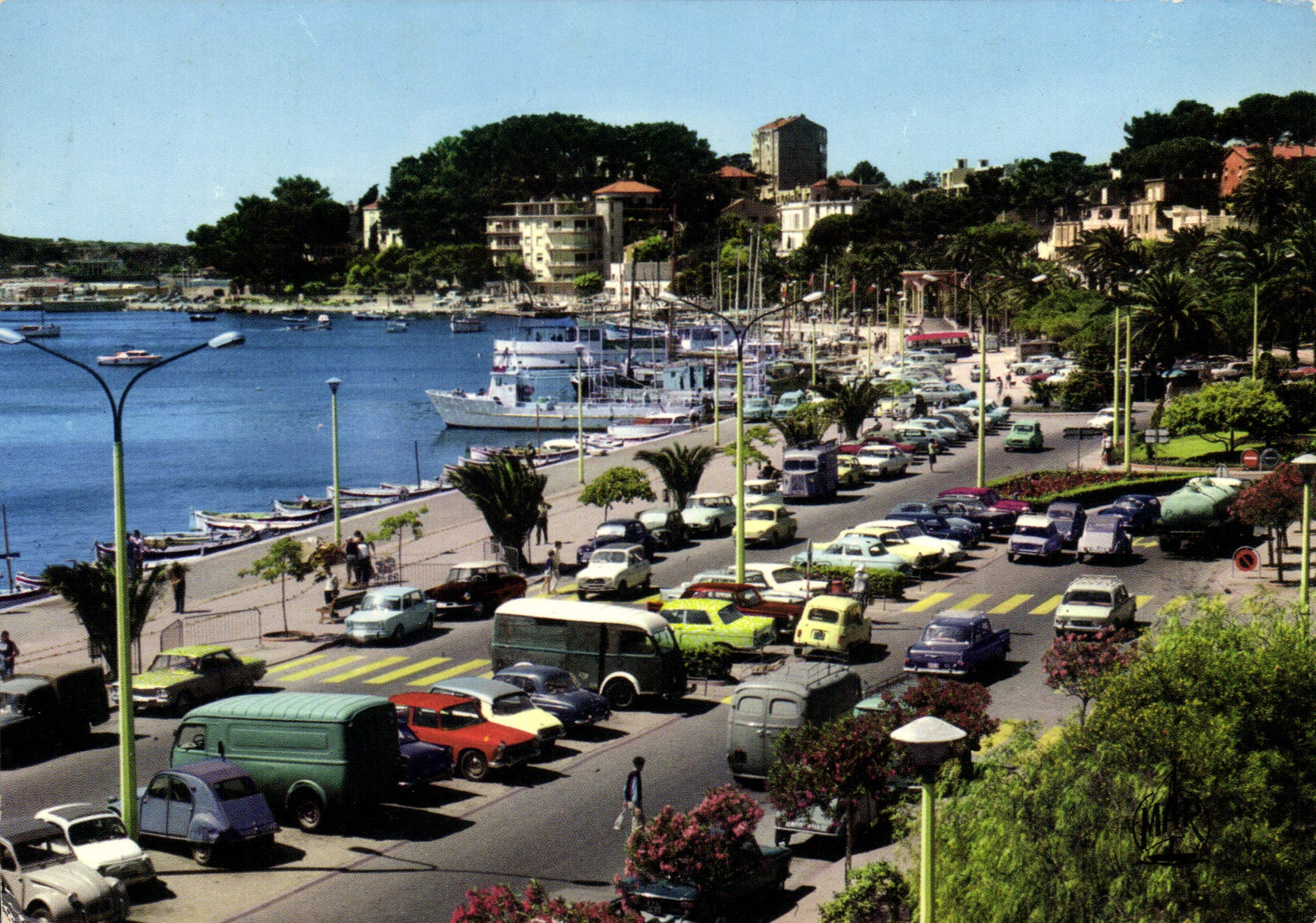 CPM La Cote d'Azur Bandol Le Quai