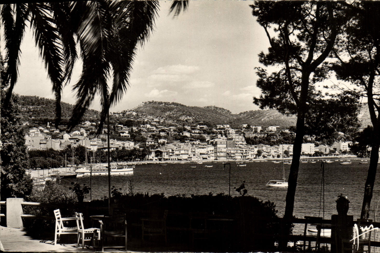 CPM Cote D'Azur Bandol Vue Generale