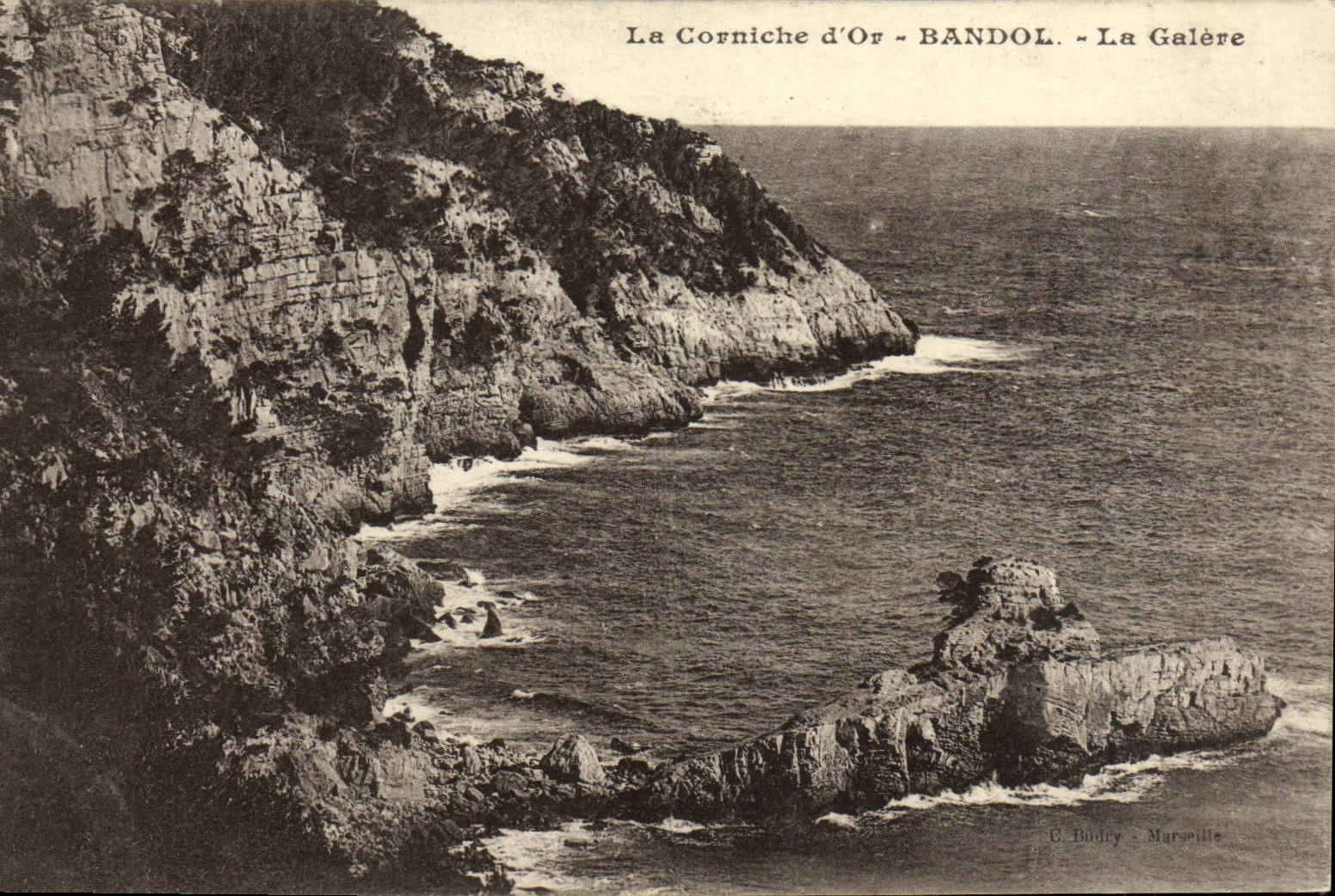 CPA La Corniche D'Or Bandol La Galere
