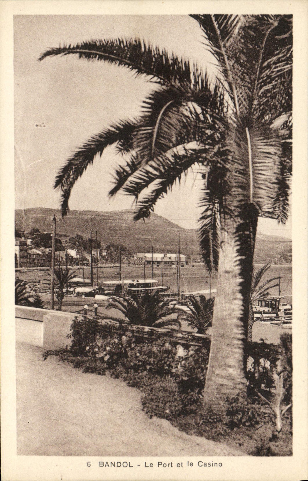 VINTAGE POSTCARD Bandol the Port And the Casino Boats