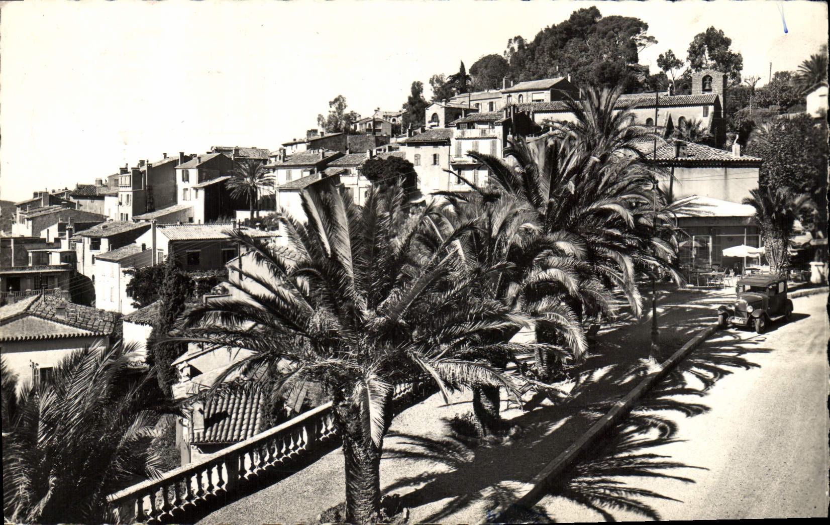 CPM Cote D'Azur Bormes Les Mimosas Vue Generale