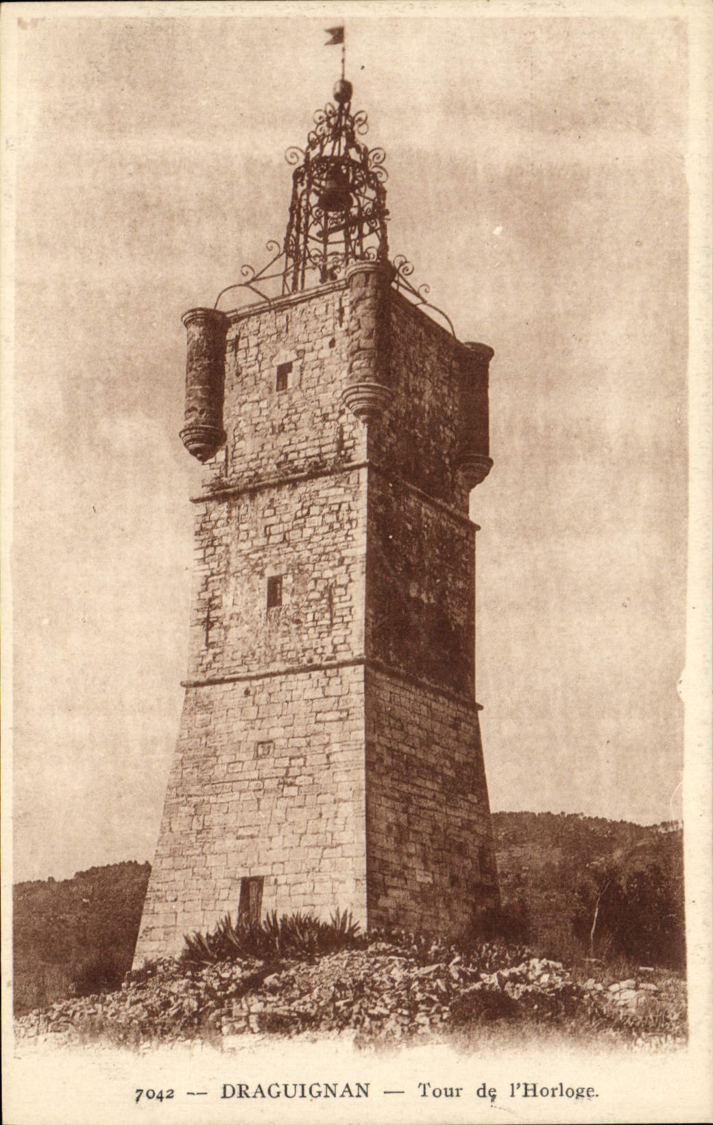 VINTAGE POSTCARD Draguinan Turn Of the Clock