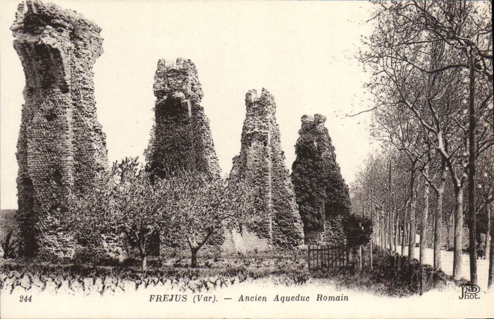 CPA Frejus Ancien Aqueduc Romain