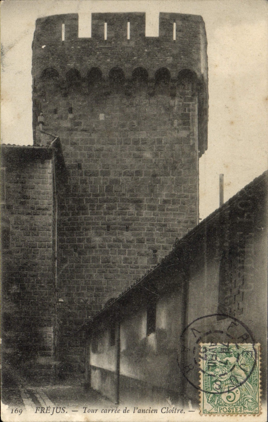 CPA Frejus Tour Carree de I'ancien Cloitre