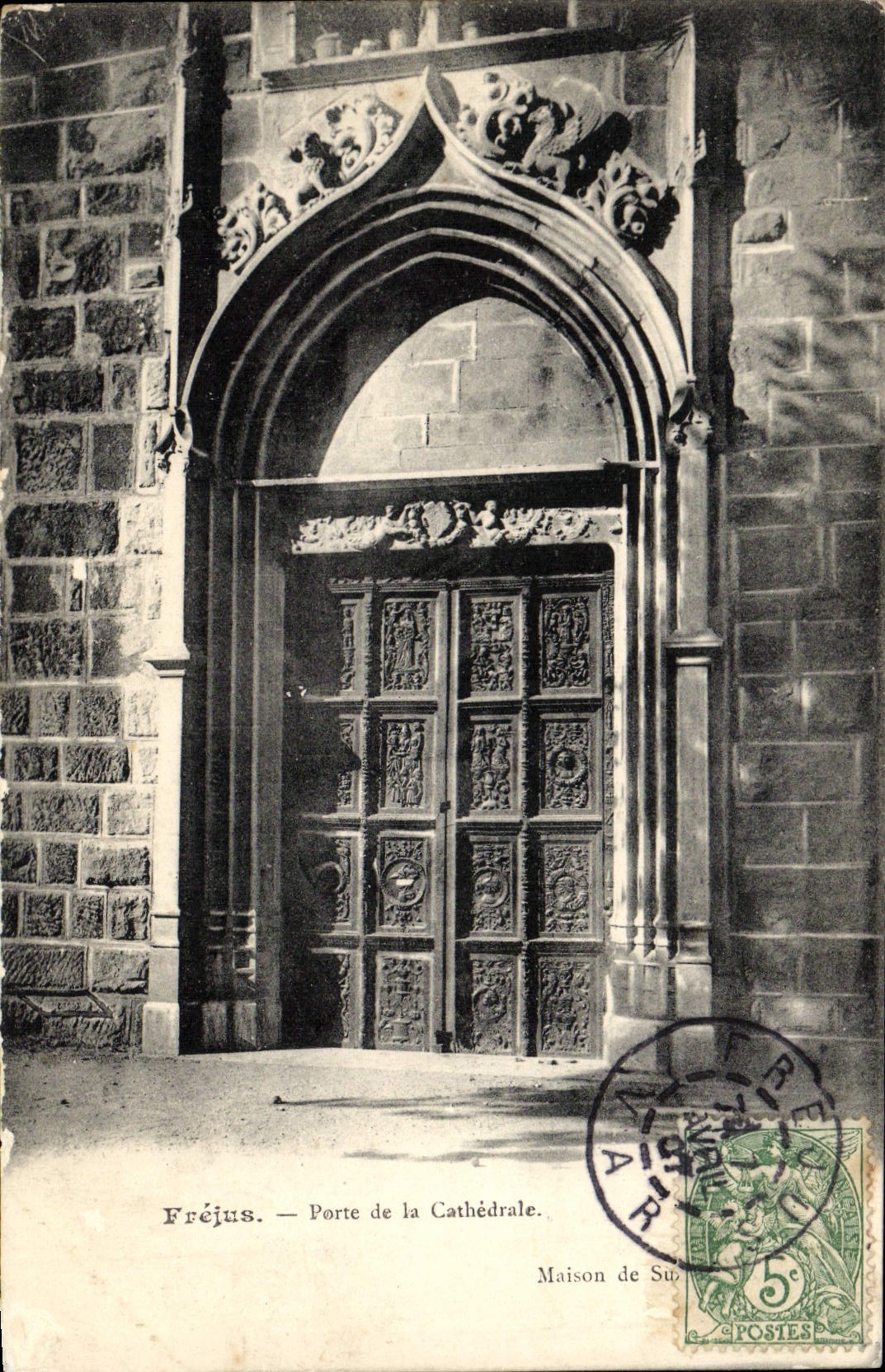 CPA Frejus Porte de la Cathedrale