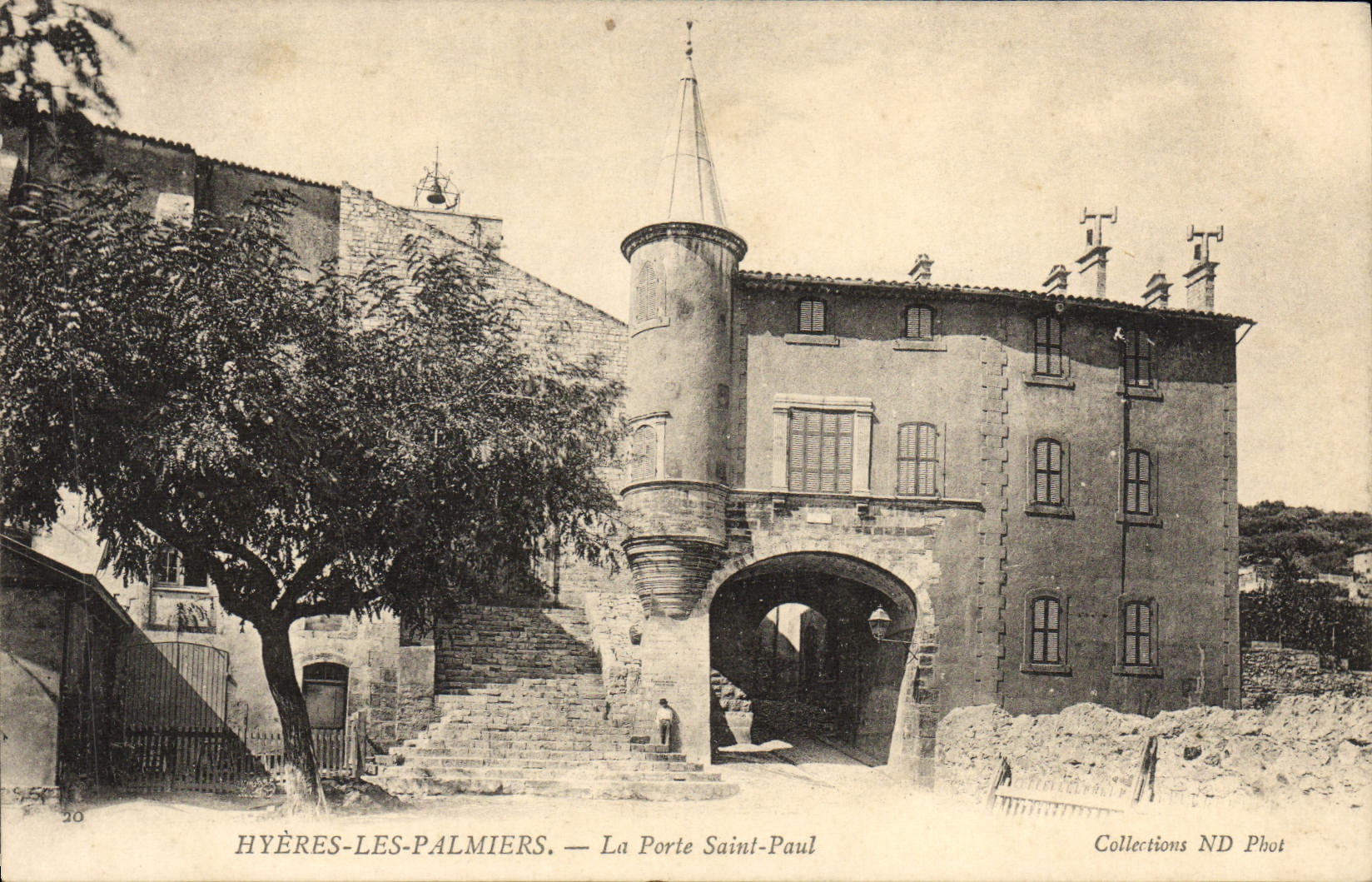 CPA Hyeres Les Palmiers La Porte Saint Paul