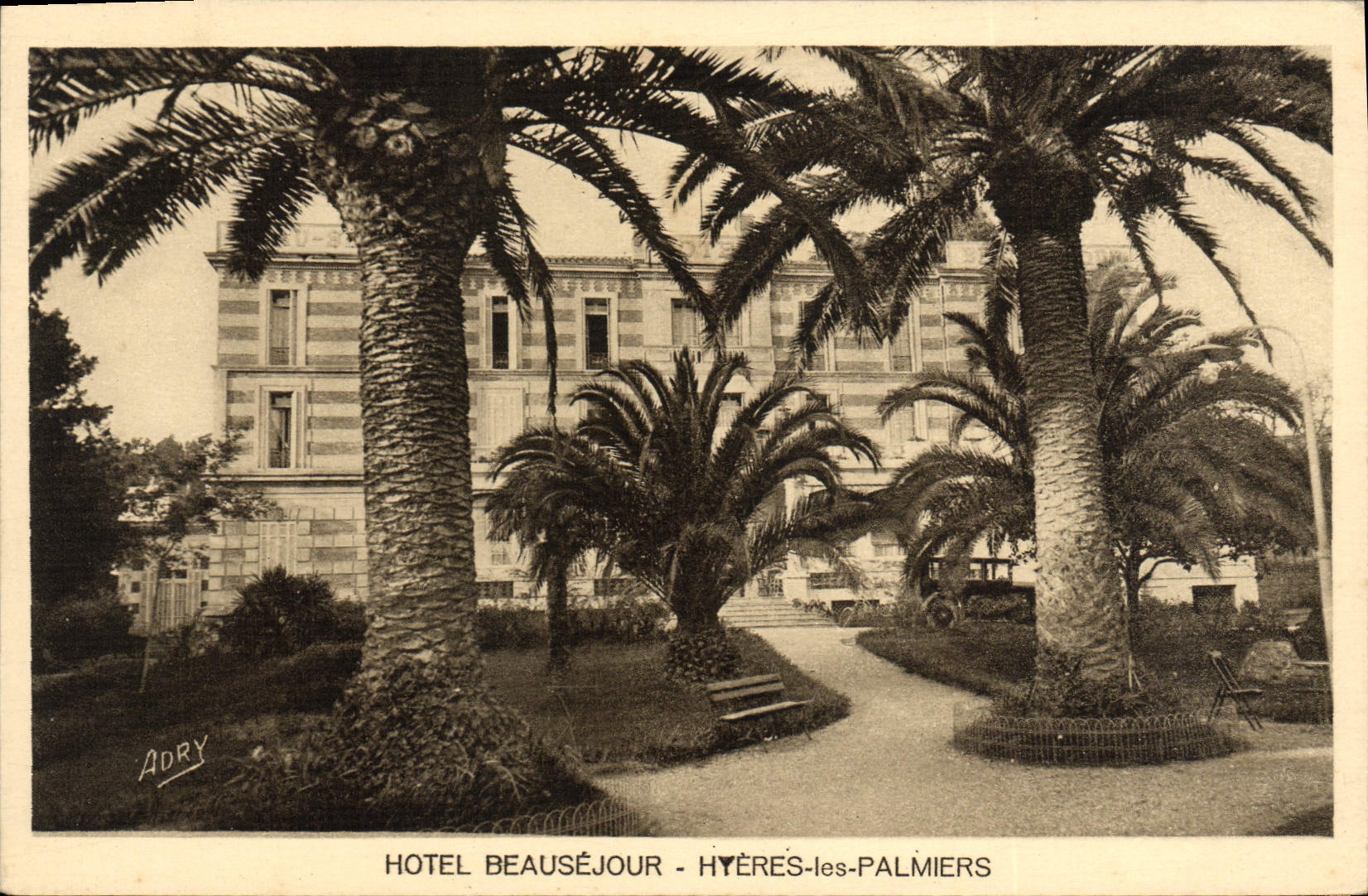 POSTAL Hyeres de la VENDIMIA el hotel de Beausejour de las palmeras