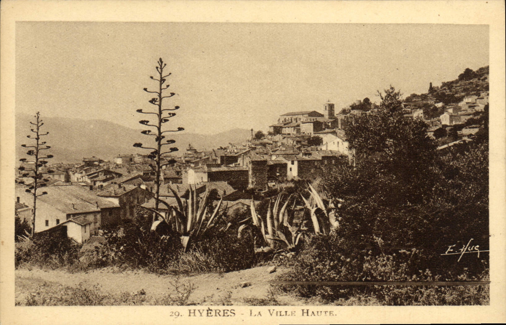 POSTAL Hyeres de la VENDIMIA la alta ciudad