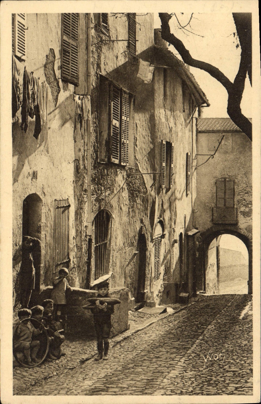 CPA Hyeres Le Vieux Quartier Enfants