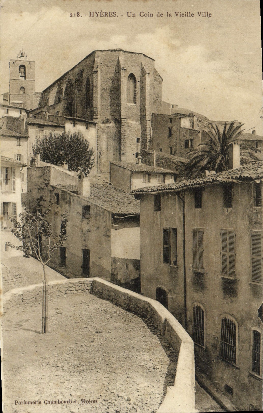 POSTAL Hyeres de la VENDIMIA una esquina de la ciudad vieja