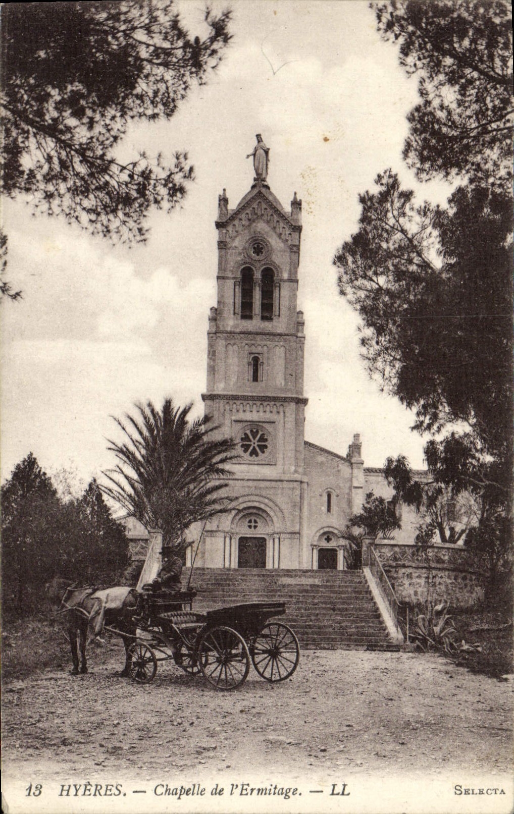 VINTAGE POSTCARD Hyeres Vault of I' Ermitage