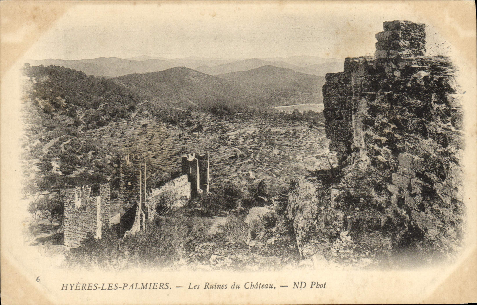 CPA Hyeres Les Palmiers Les Ruines du Chateau