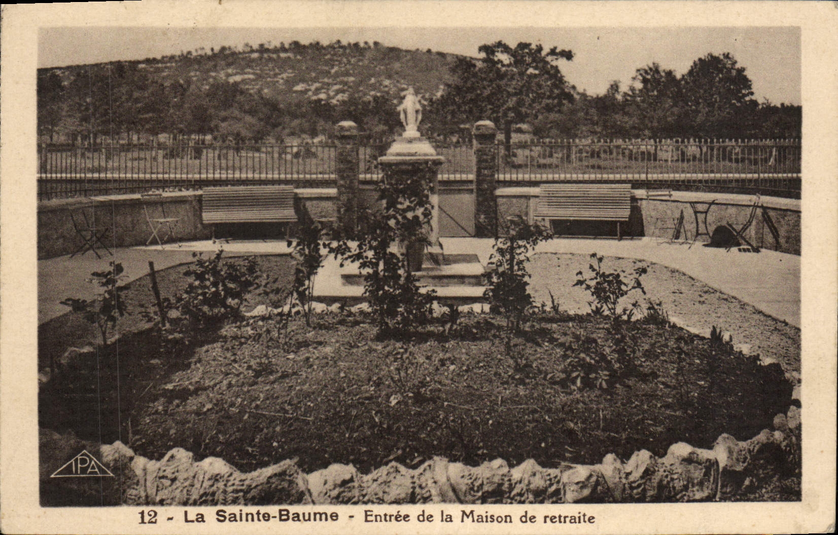 CPA La Sainte Baume Entree de la Maison de retraite