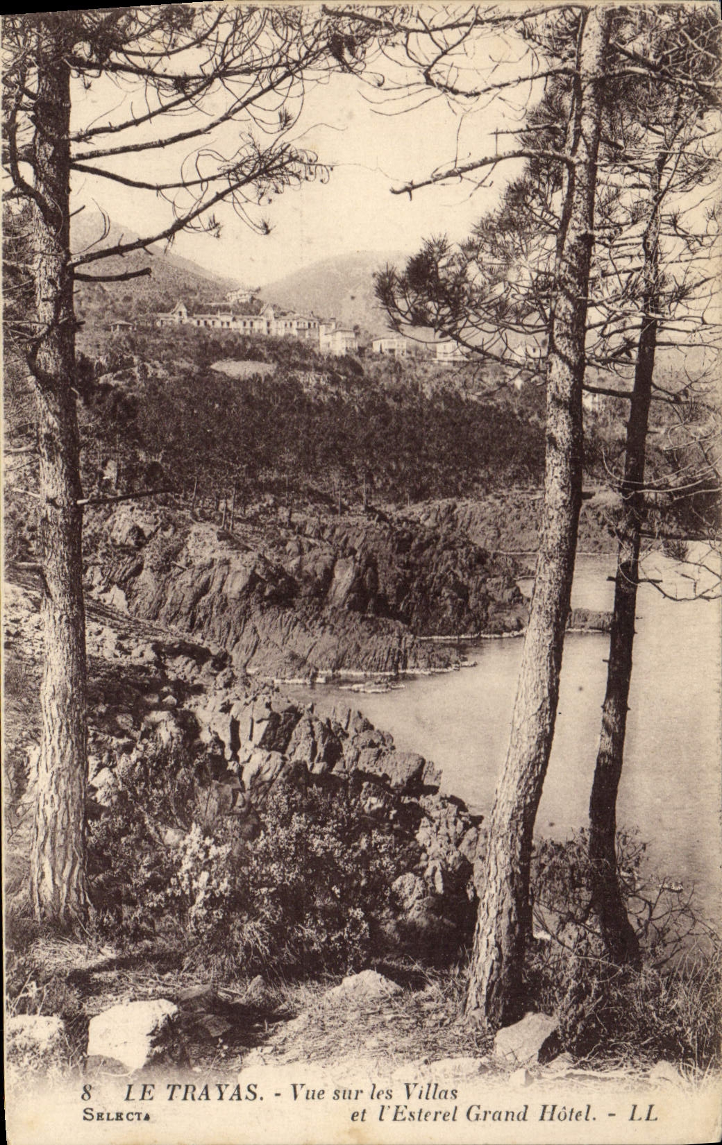 VINTAGE POSTCARD Trayas Vur On the Villas and Esterel Large Hotel