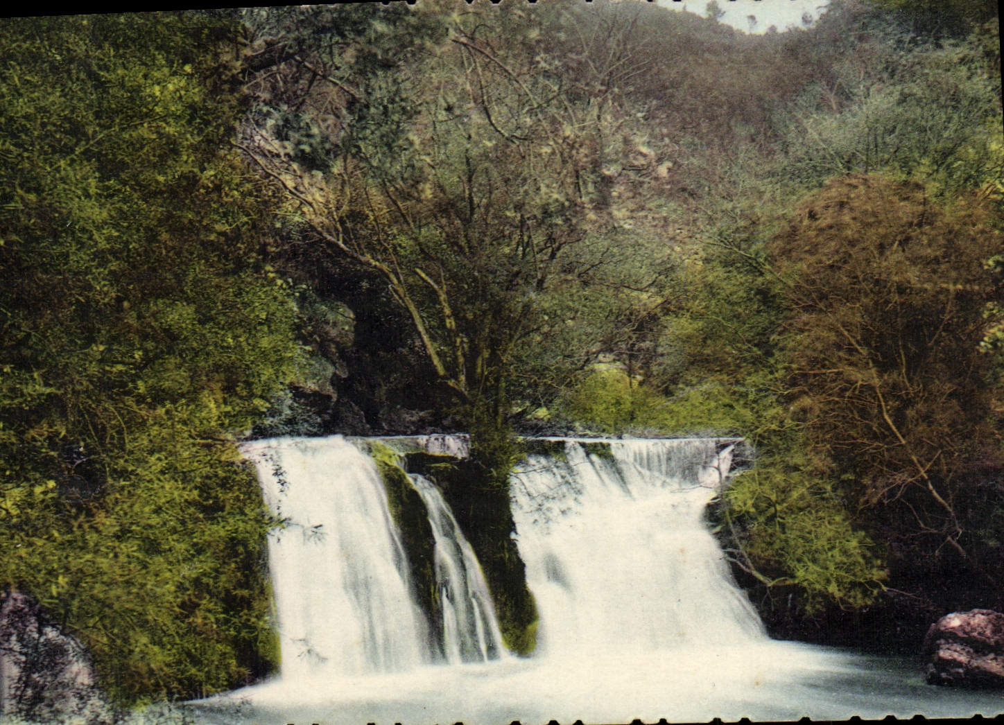 Fuente de Montferrat de la POSTAL de la VENDIMIA de Pierrepont