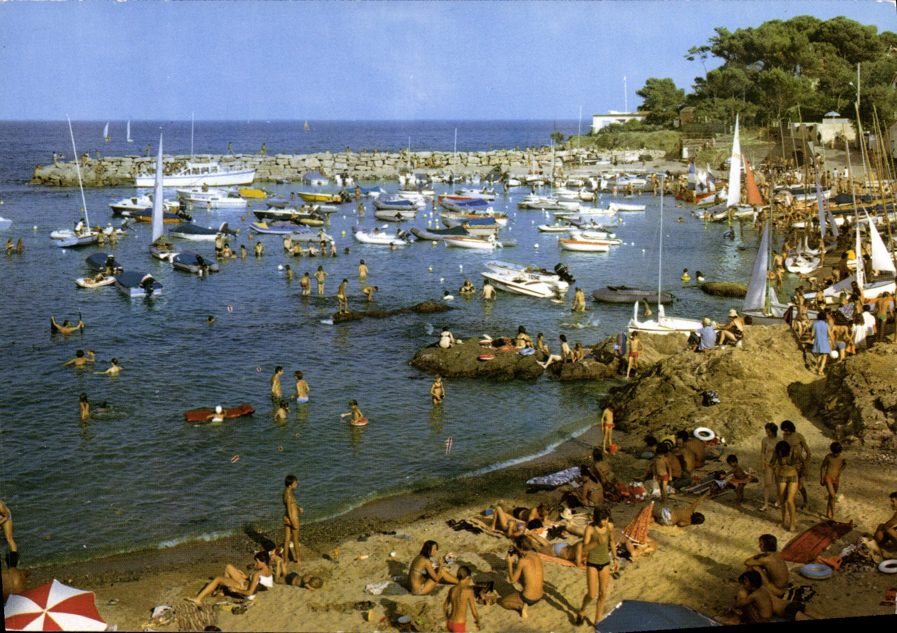 CPM Saint Aygulf La Plage et le Port