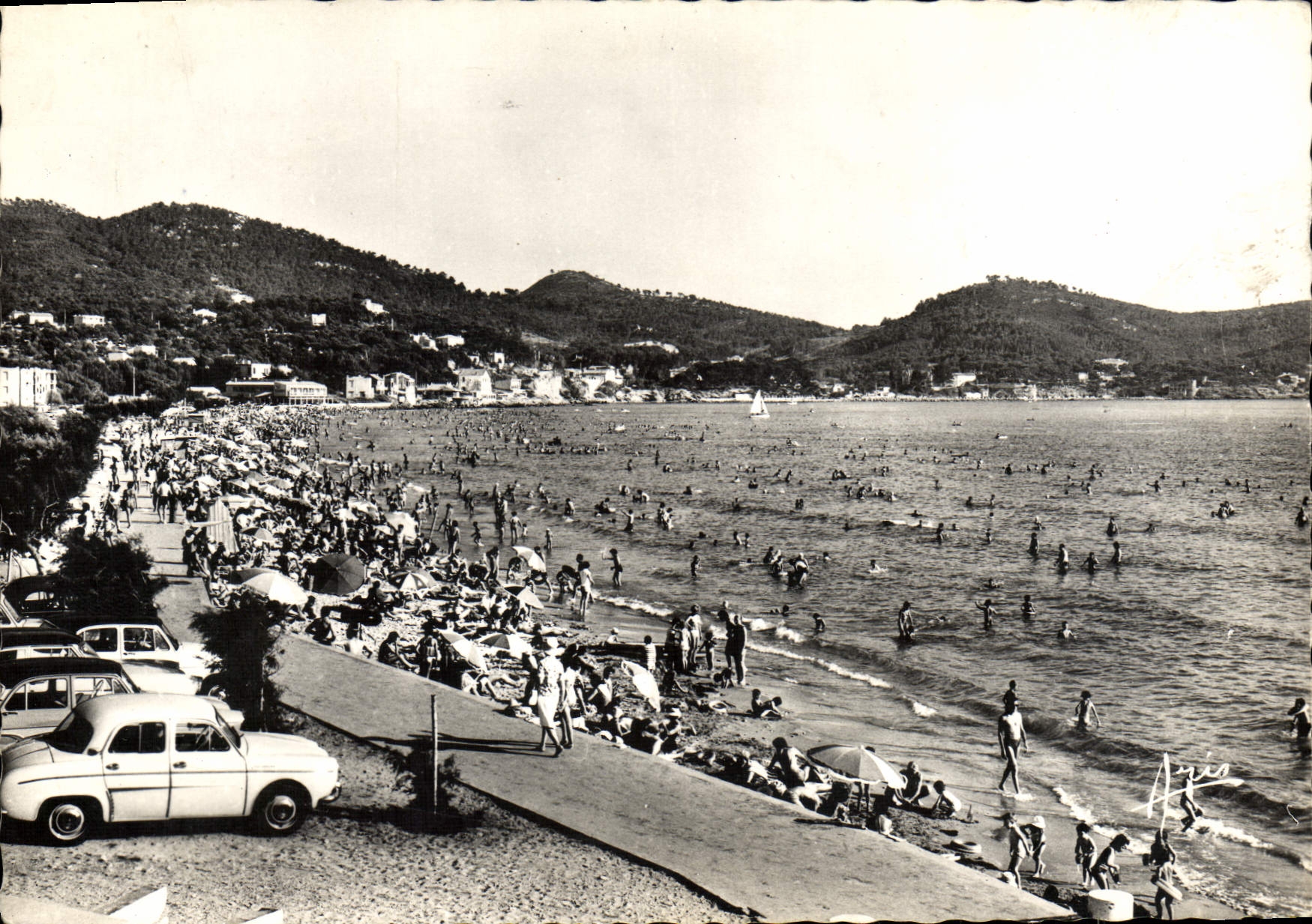 MODERN CARD Holy Cyr Lecques the Beach