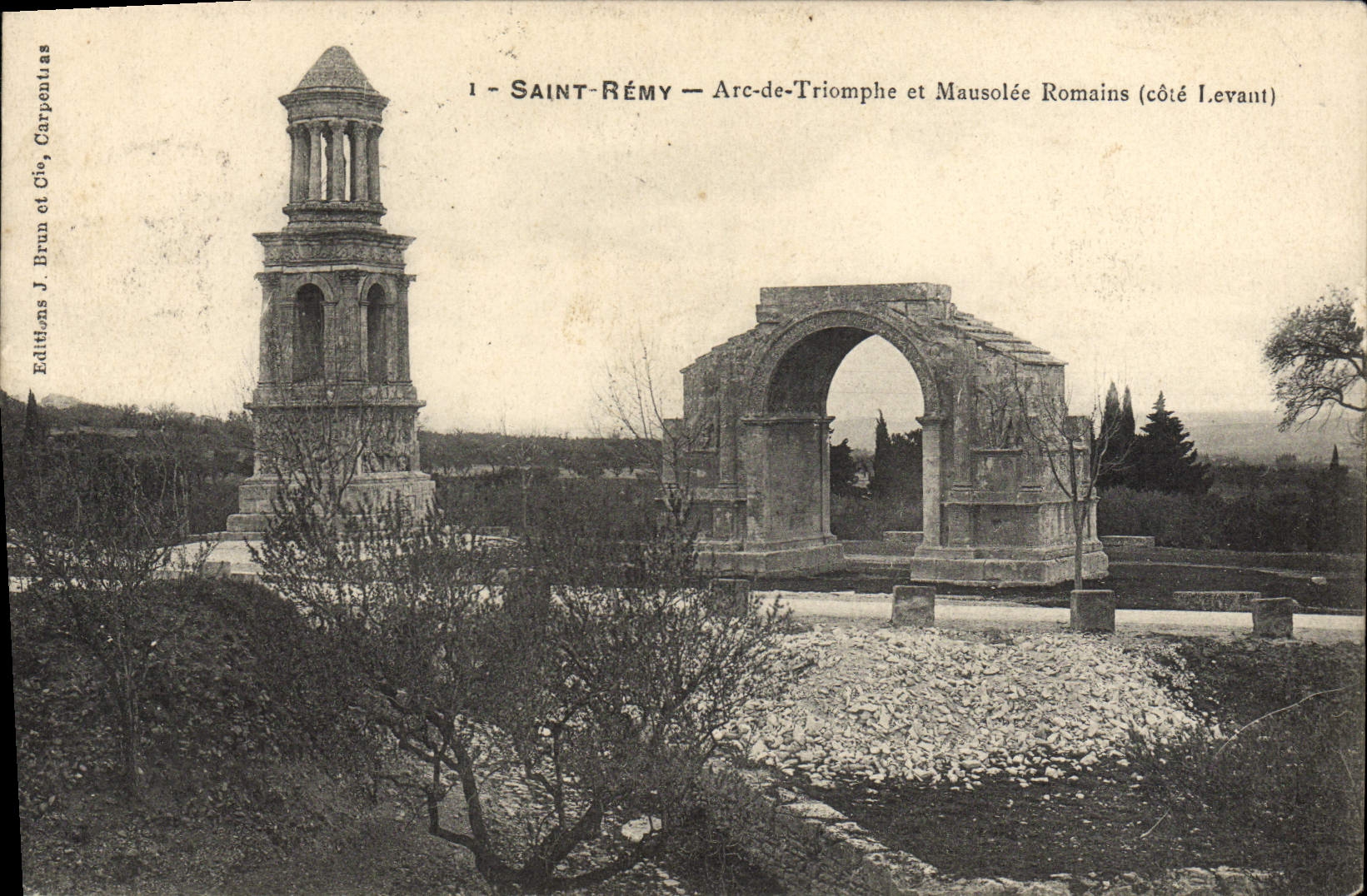 CPA Saint Remy ARe de Triomphe et Mausolee Romains Cote Levant