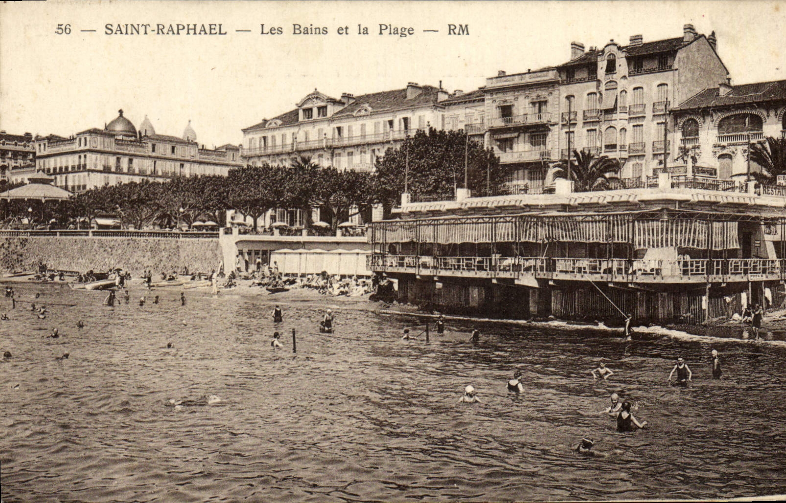 CPA Saint Raphael Les Bains et la Plage