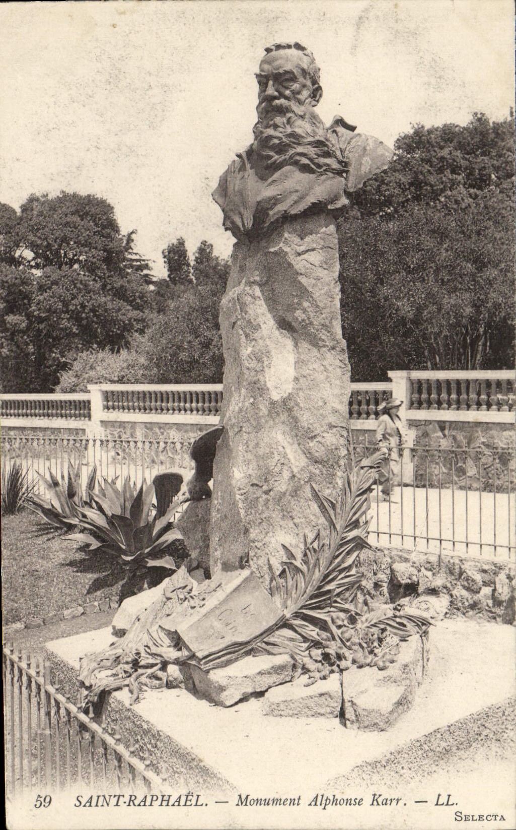 CPA Saint Raphael Monument Alphonse Karr